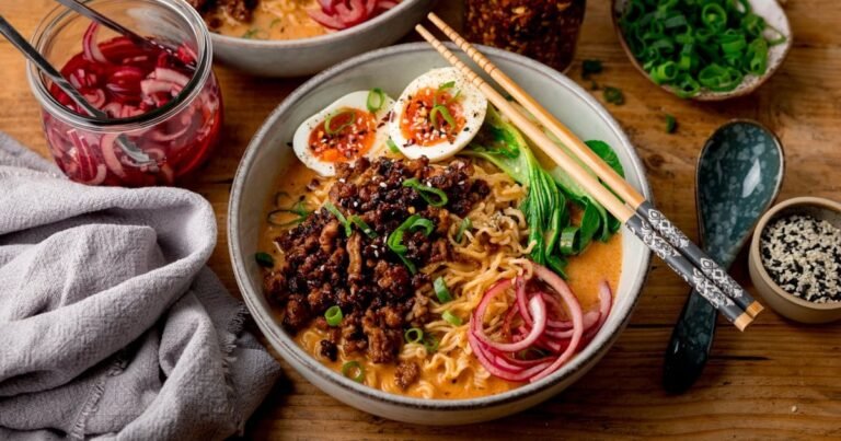 Spicy pork curry ramen